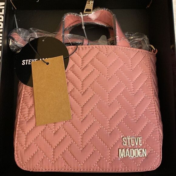 NWT Steve Madden Tote/Crossbody w/ AirPod Case and Hat- 3pc Gift Set - Mauve - Picture 13 of 15